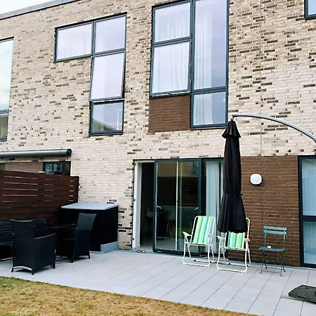 New Clean Modern House In Beautiful Nature 20 Mins To Cph Downtown Birkerød